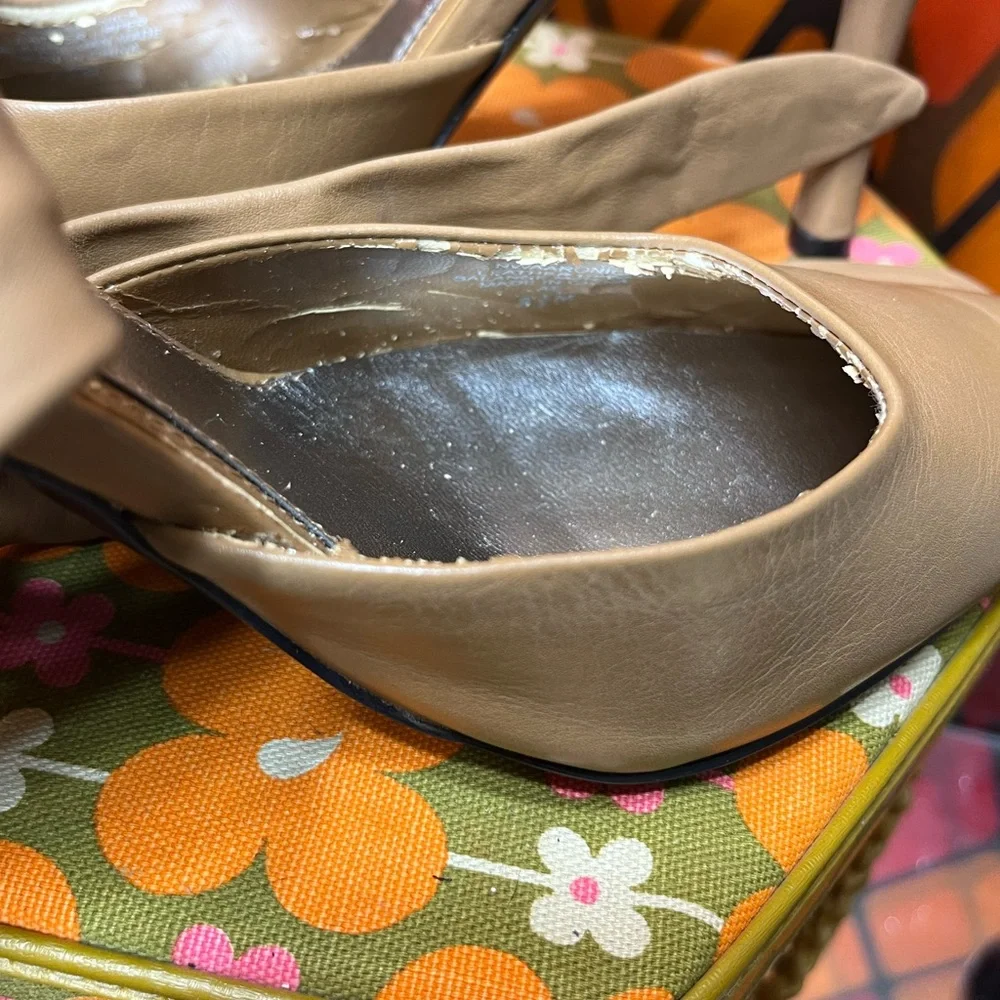 Vintage leather Y2K size 8.5 Nine West Tan Pointed Toe ankle strap Stilletos - Picture 15 of 17